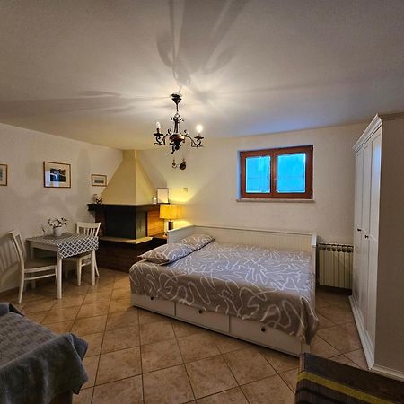Studio Apartments Igor Върсар Екстериор снимка